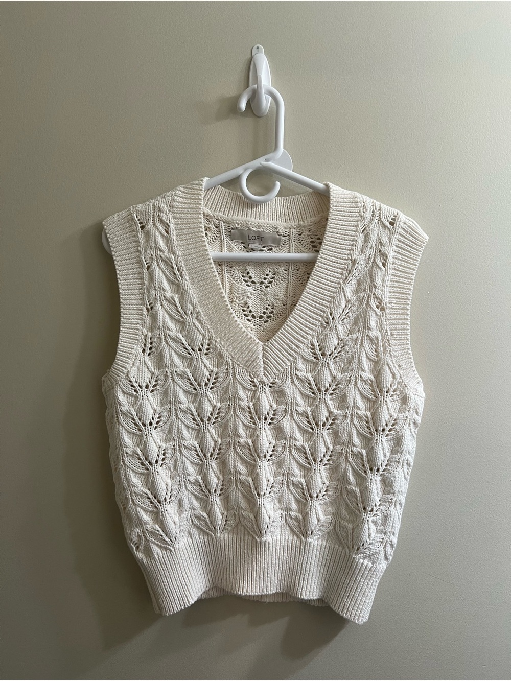 LOFT Cable Knit Sweater Vest Cream  Women's Size Small 100% Cotton